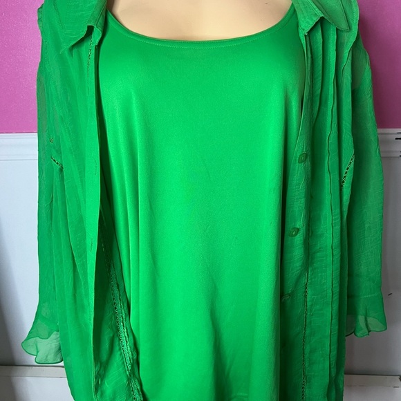 Green Women's Top - Picture 4 of 11